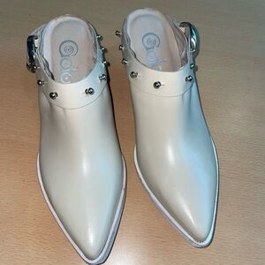 Golo Cream Mules with Silver Accents